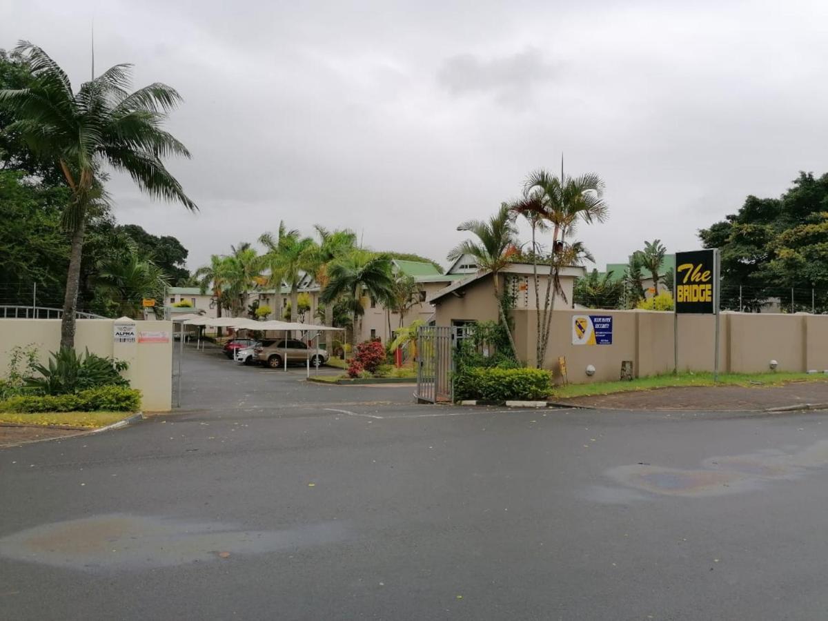 South Seas Safari @ The Bridge Apartments Saint Lucia Estuary Exterior foto